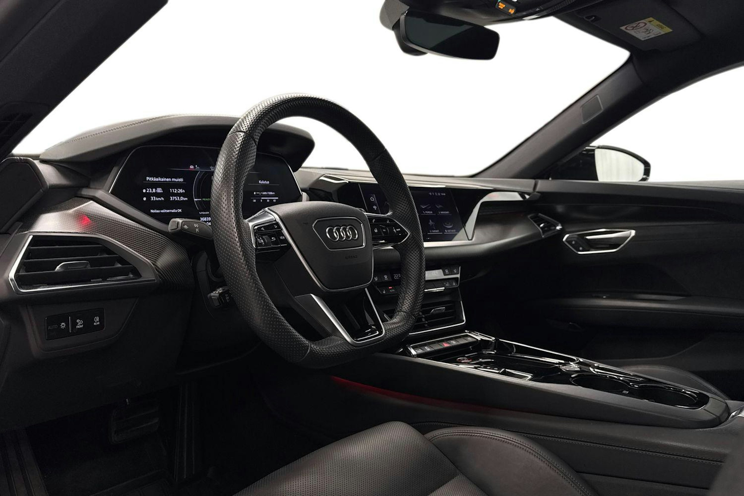 Harmaa Audi e-tron GT 2022 kuva 7.