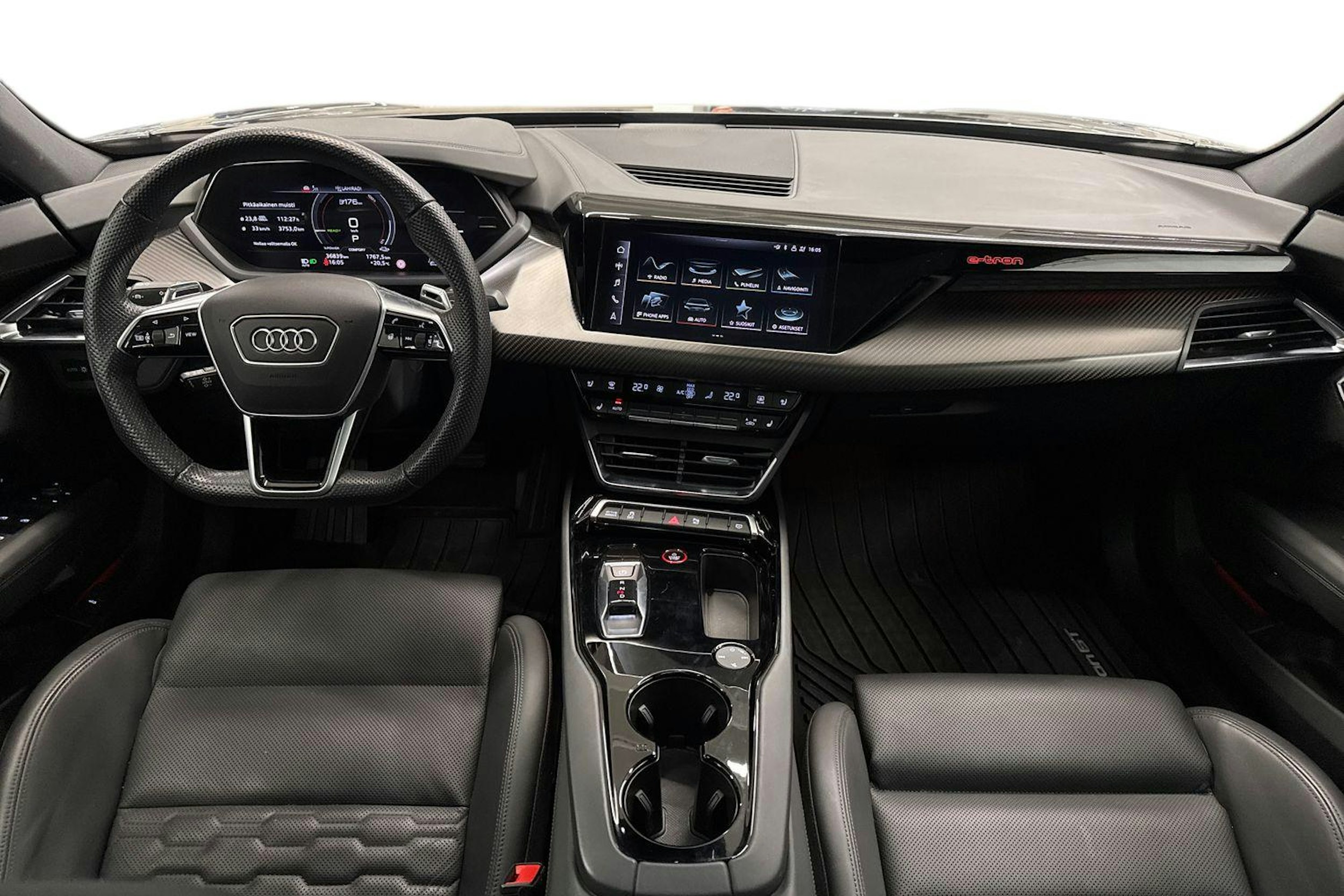 Harmaa Audi e-tron GT 2022 kuva 9.