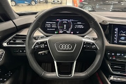 Harmaa Audi e-tron GT 2022 kuva 15.