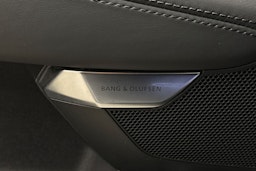 Harmaa Audi e-tron GT 2022 kuva 21.