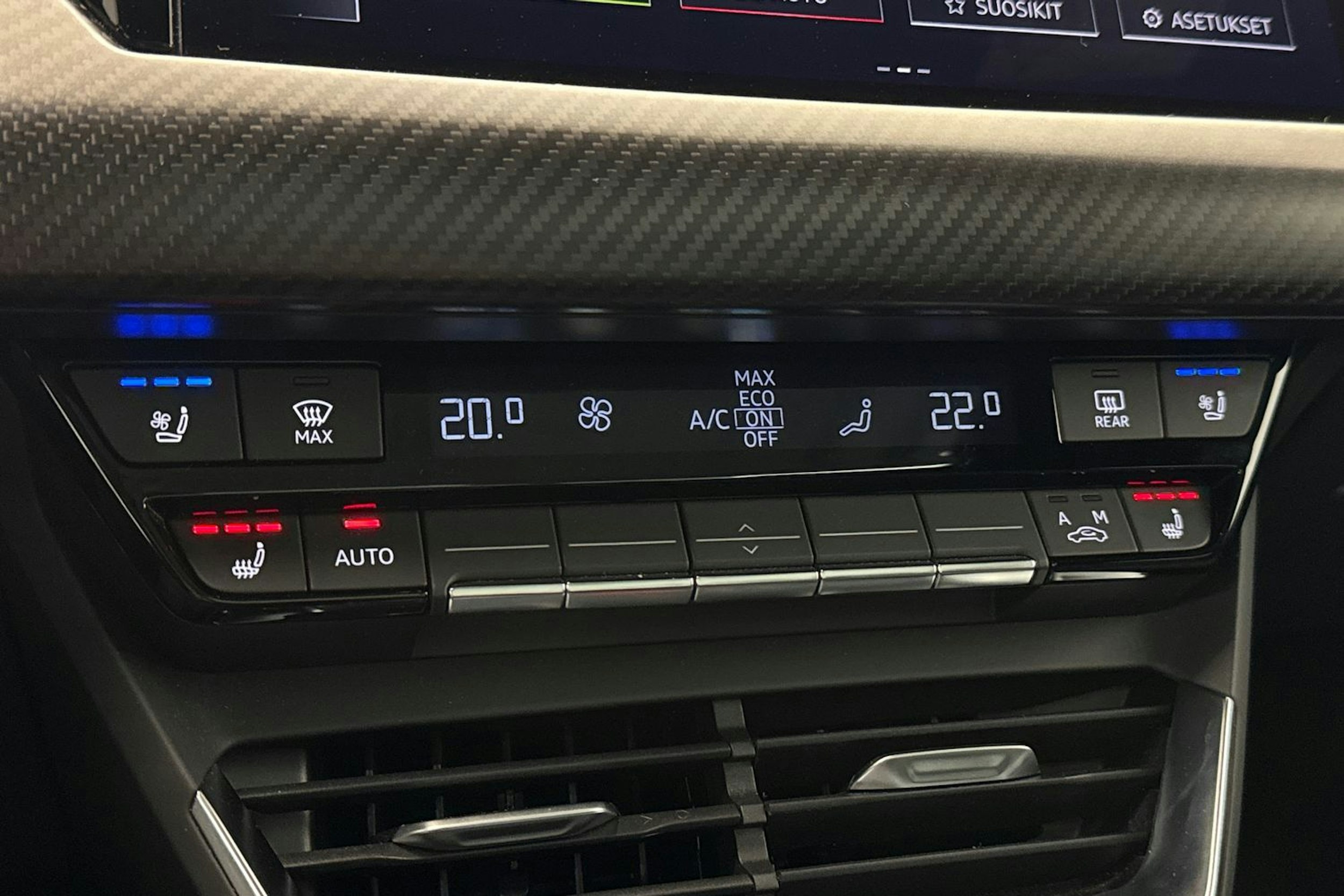 Harmaa Audi e-tron GT 2022 kuva 24.