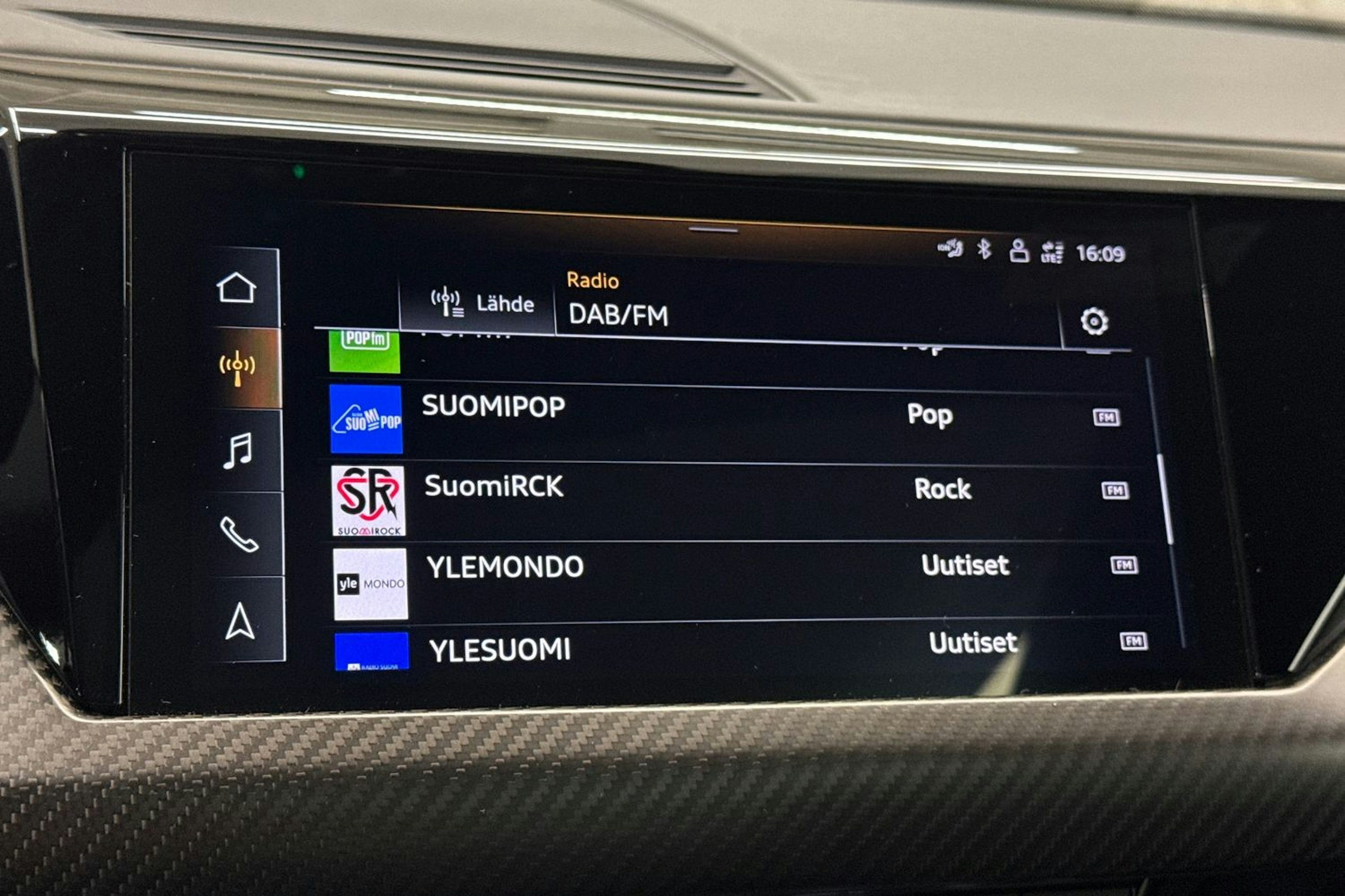 Harmaa Audi e-tron GT 2022 kuva 27.