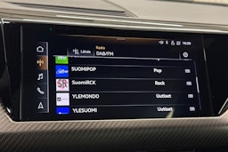 Harmaa Audi e-tron GT 2022 kuva 27.