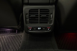 Harmaa Audi e-tron GT 2022 kuva 38.