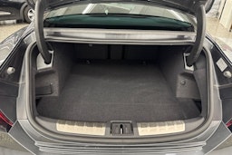 Harmaa Audi e-tron GT 2022 kuva 39.