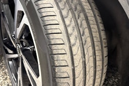 Harmaa Audi e-tron GT 2022 kuva 42.