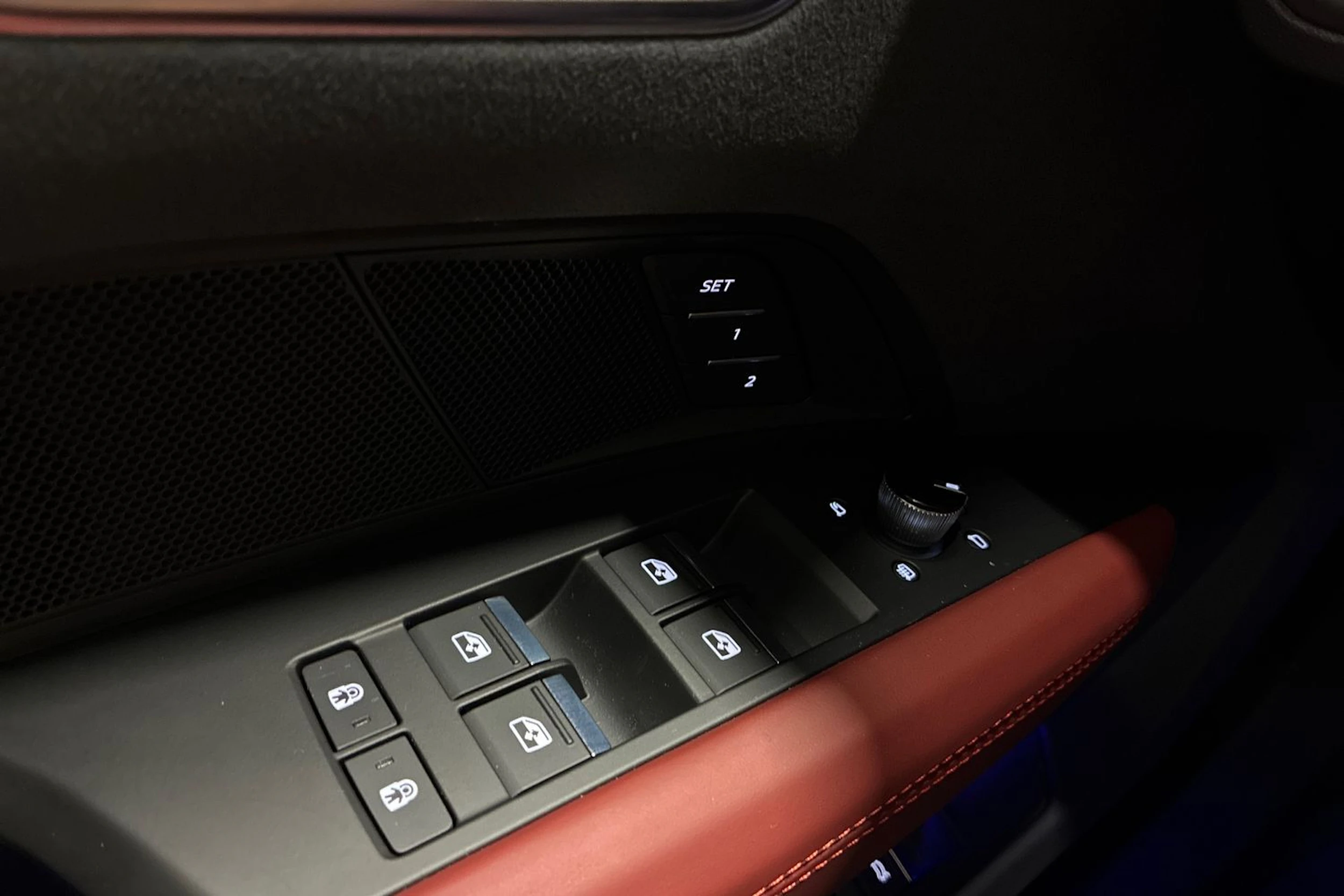 met. harmaa Audi e-tron GT 2022 kuva 18.