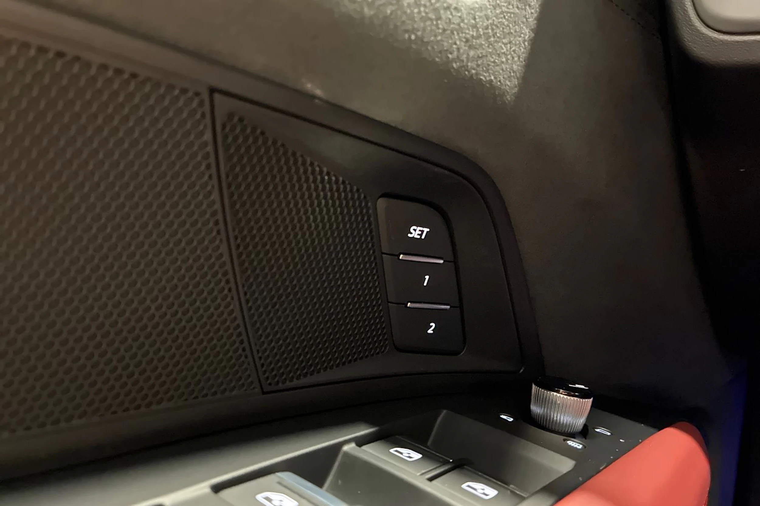 met. harmaa Audi e-tron GT 2022 kuva 19.