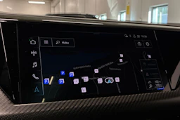 met. harmaa Audi e-tron GT 2022 kuva 22.