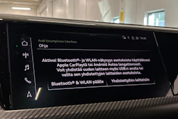 met. harmaa Audi e-tron GT 2022 kuva 24.