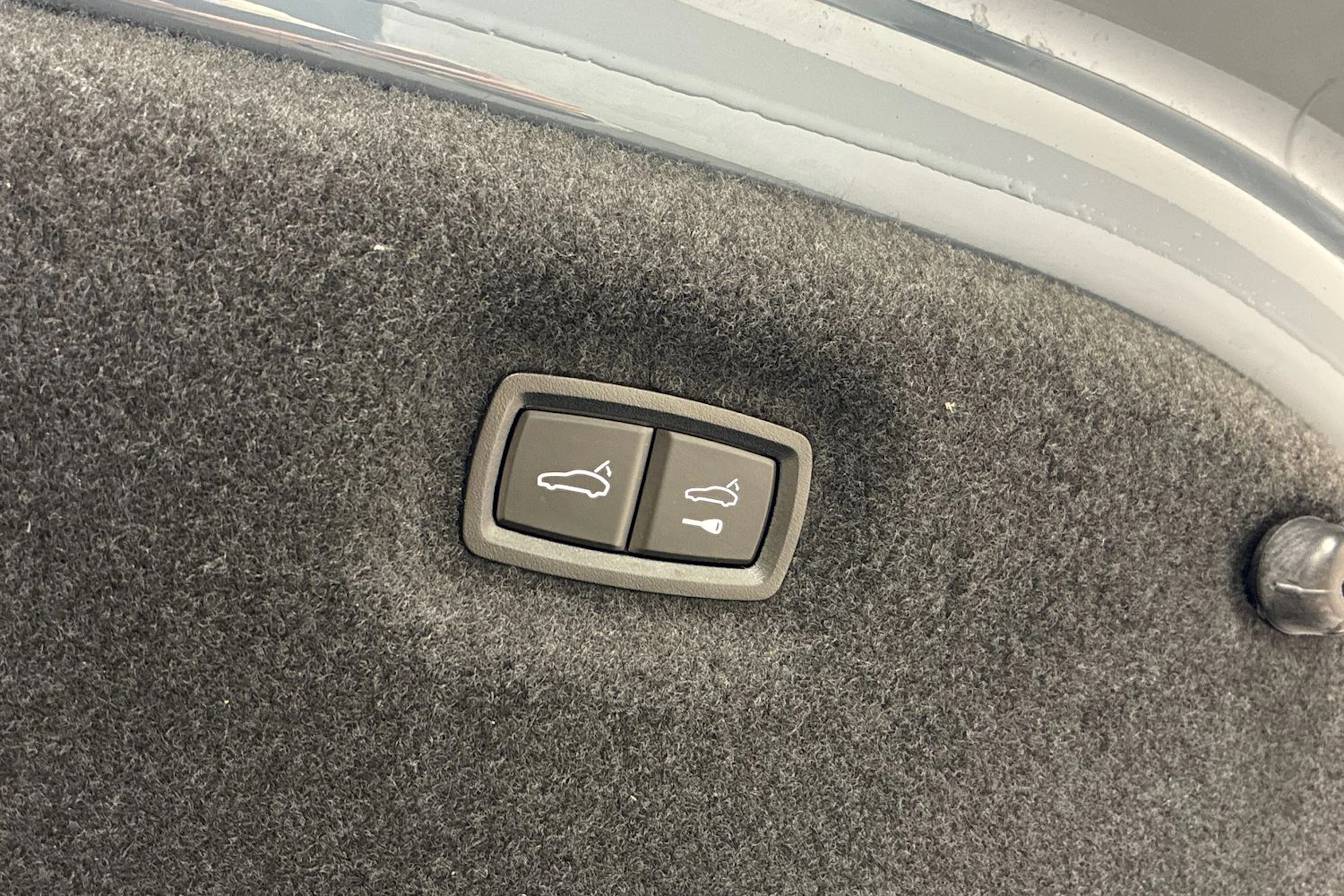 met. harmaa Audi e-tron GT 2022 kuva 34.