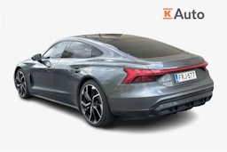 met. harmaa Audi e-tron GT 2023 kuva 2.
