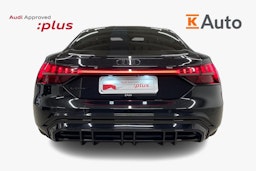 Musta Audi e-tron GT 2023 kuva 3.