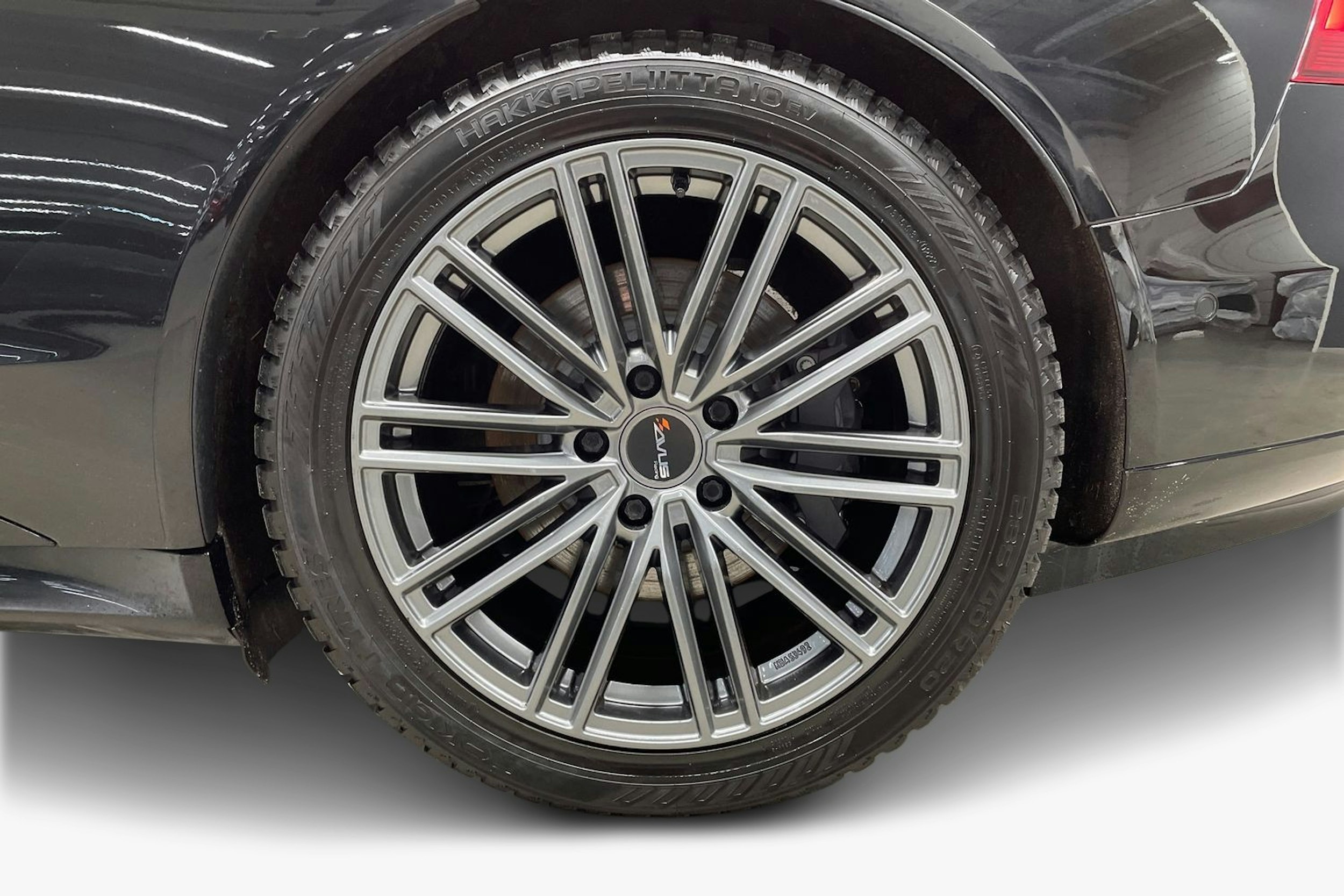 Musta Audi e-tron GT 2023 kuva 11.