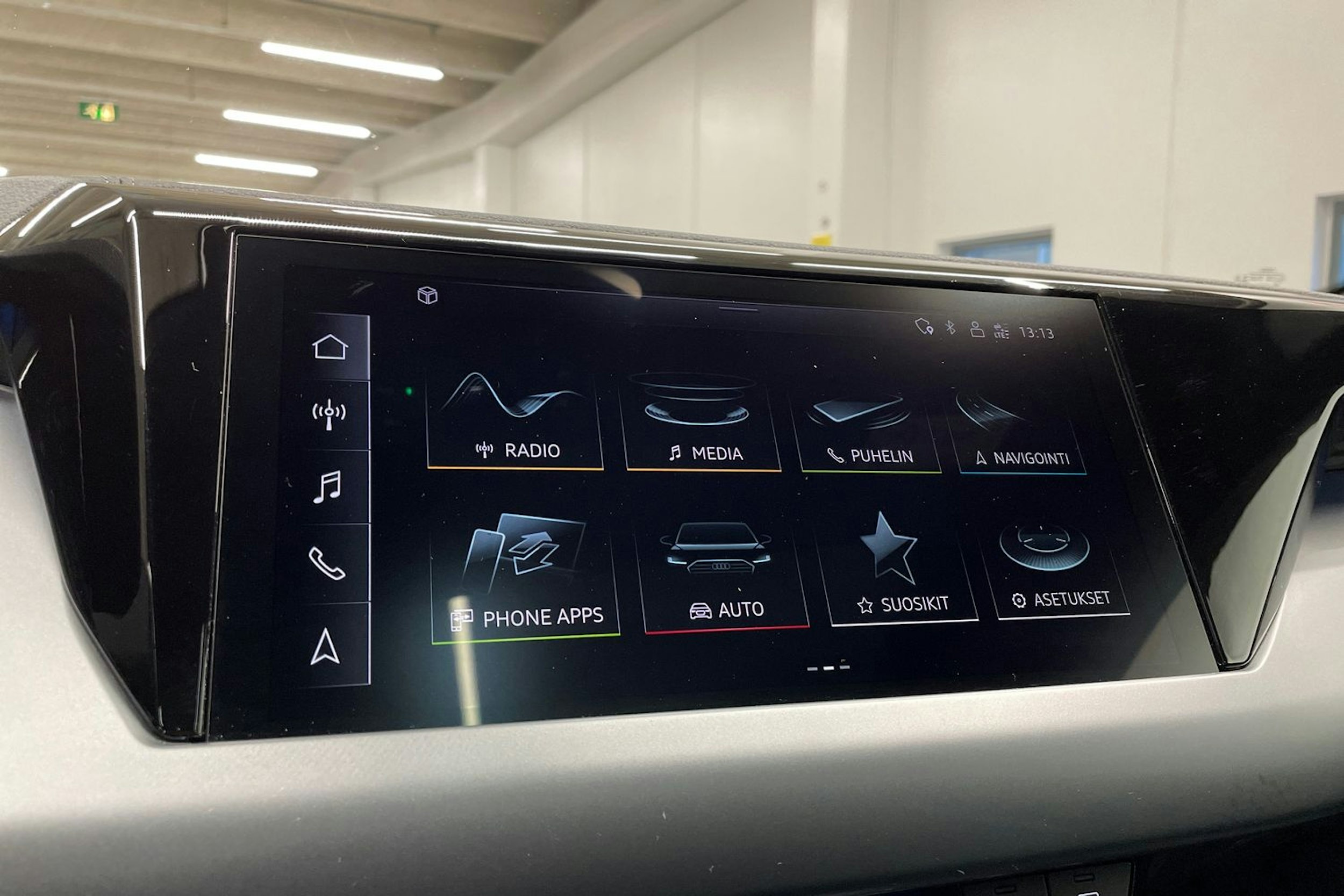 Musta Audi e-tron GT 2023 kuva 15.