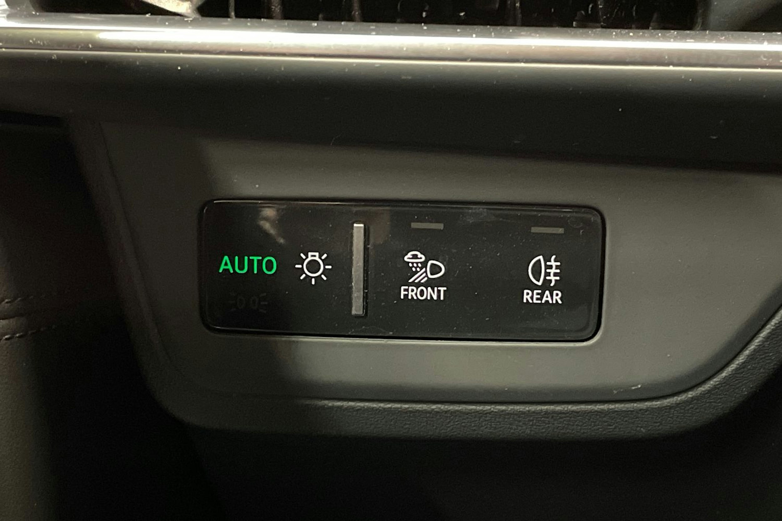 Musta Audi e-tron GT 2023 kuva 25.