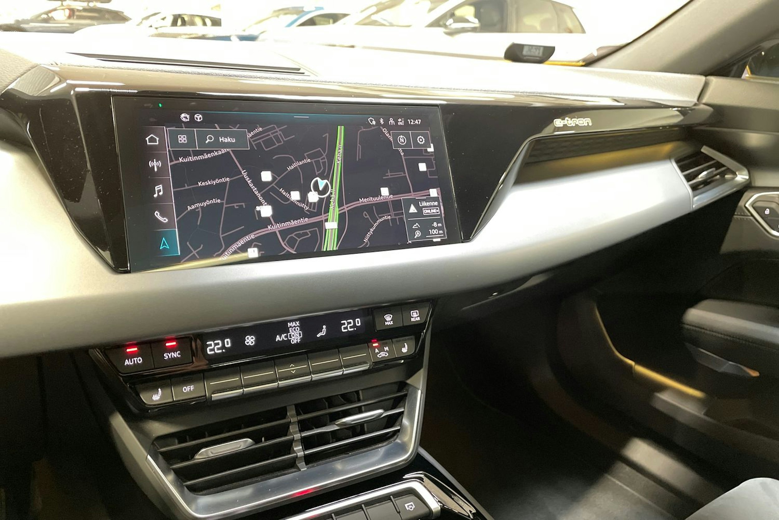 keltainen Audi e-tron GT 2023 kuva 14.