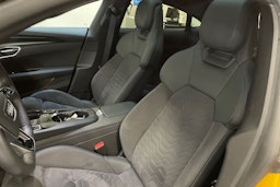 keltainen Audi e-tron GT 2023 kuva 22.