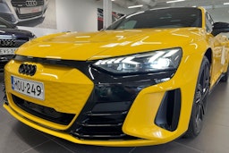 keltainen Audi e-tron GT 2023 kuva 25.