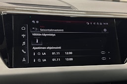 keltainen Audi e-tron GT 2023 kuva 36.