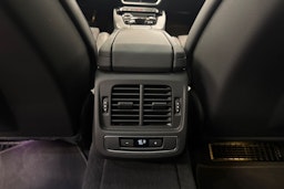 keltainen Audi e-tron GT 2023 kuva 38.