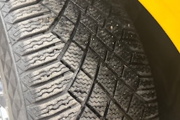 keltainen Audi e-tron GT 2023 kuva 42.