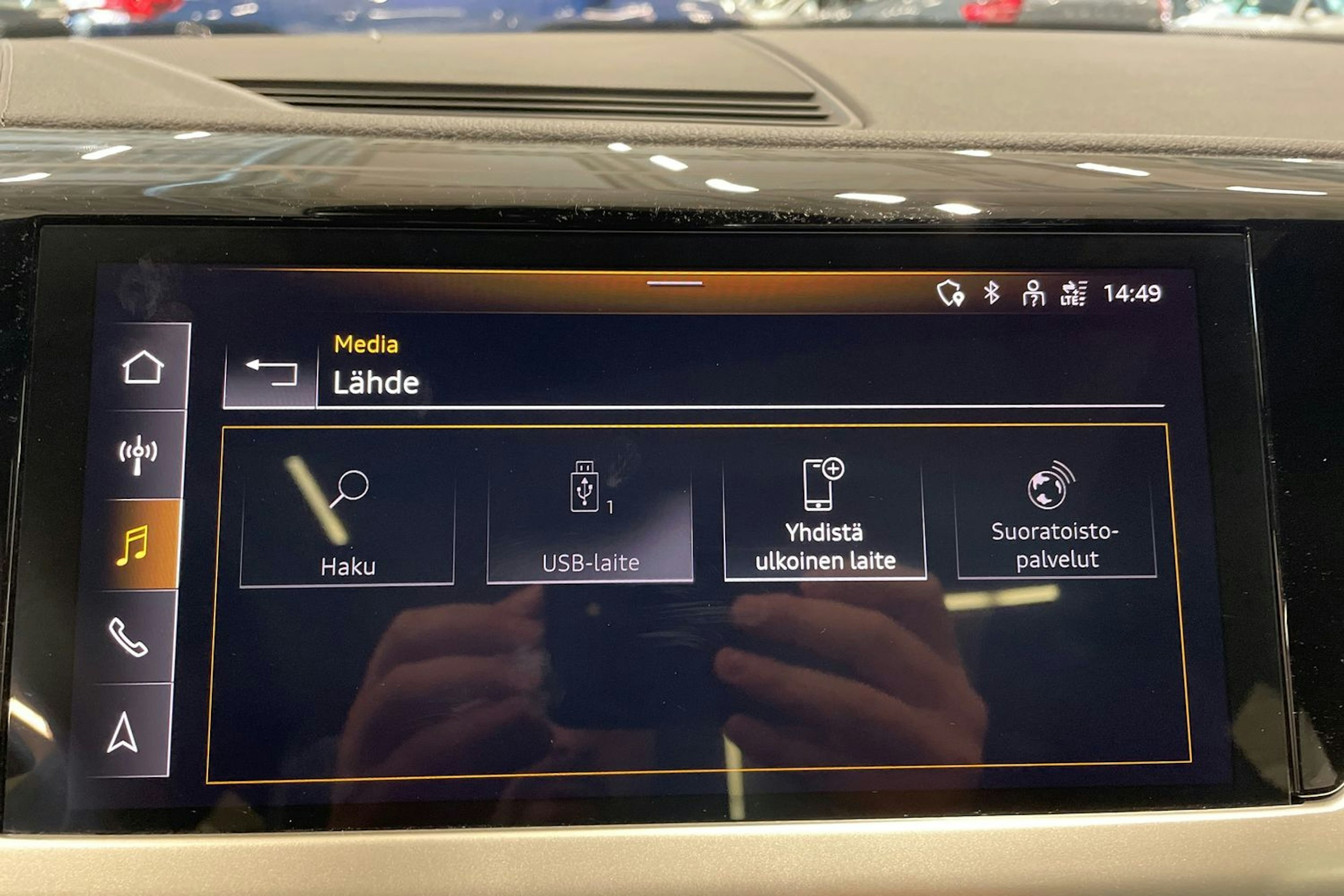 met. harmaa Audi e-tron GT 2023 kuva 29.