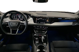 Musta Audi e-tron GT 2024 kuva 9.