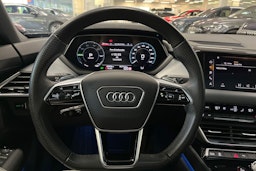 Musta Audi e-tron GT 2024 kuva 17.