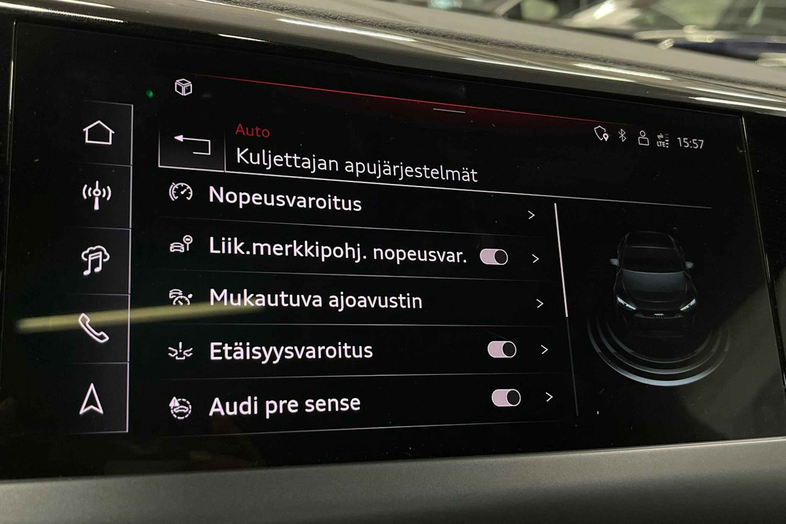 Musta Audi e-tron GT 2024 kuva 26.