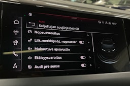 Musta Audi e-tron GT 2024 kuva 26.