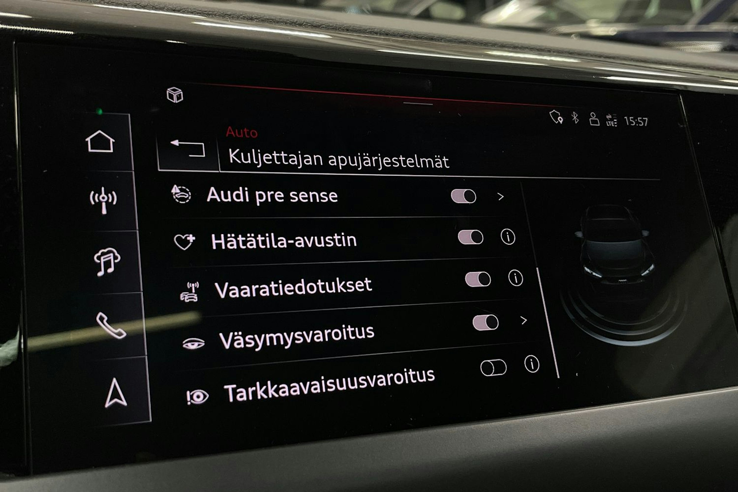 Musta Audi e-tron GT 2024 kuva 27.