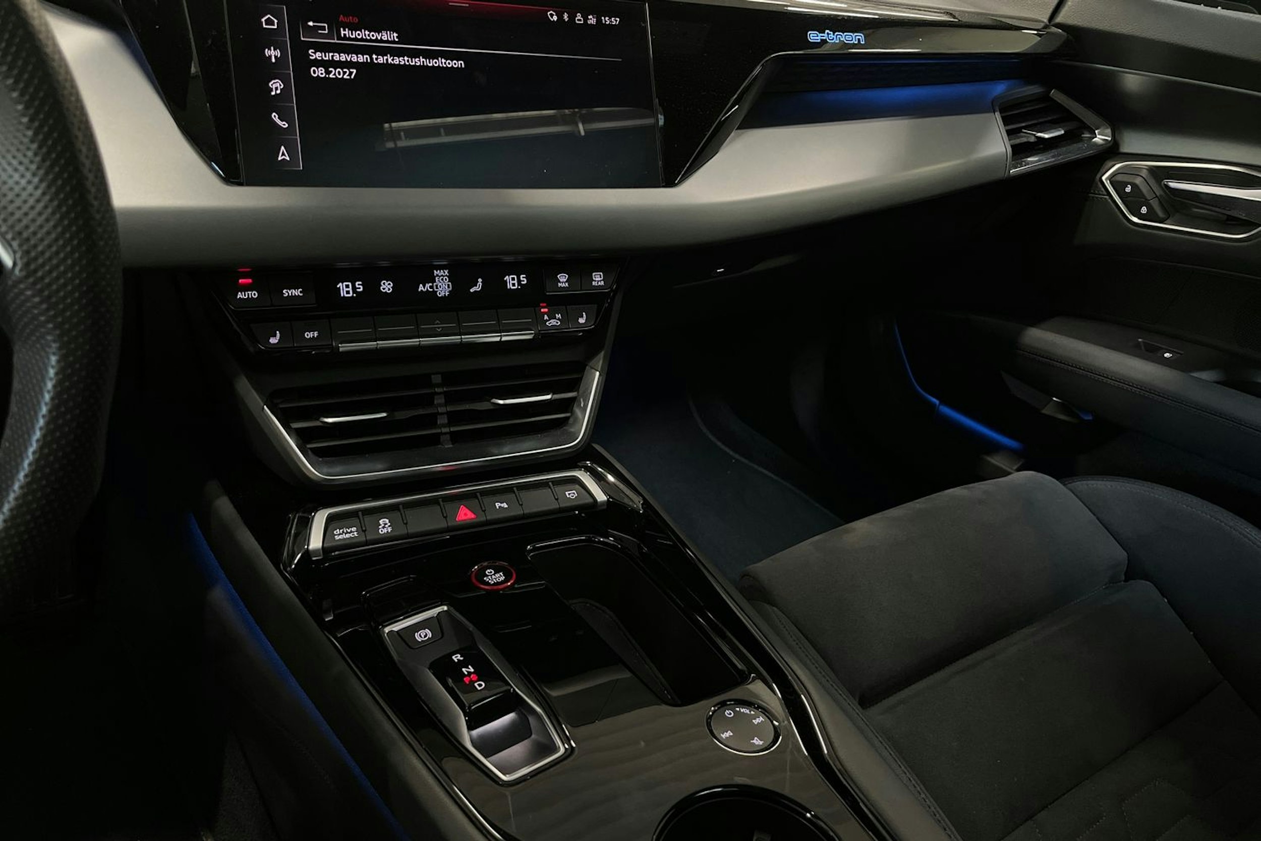 Musta Audi e-tron GT 2024 kuva 29.