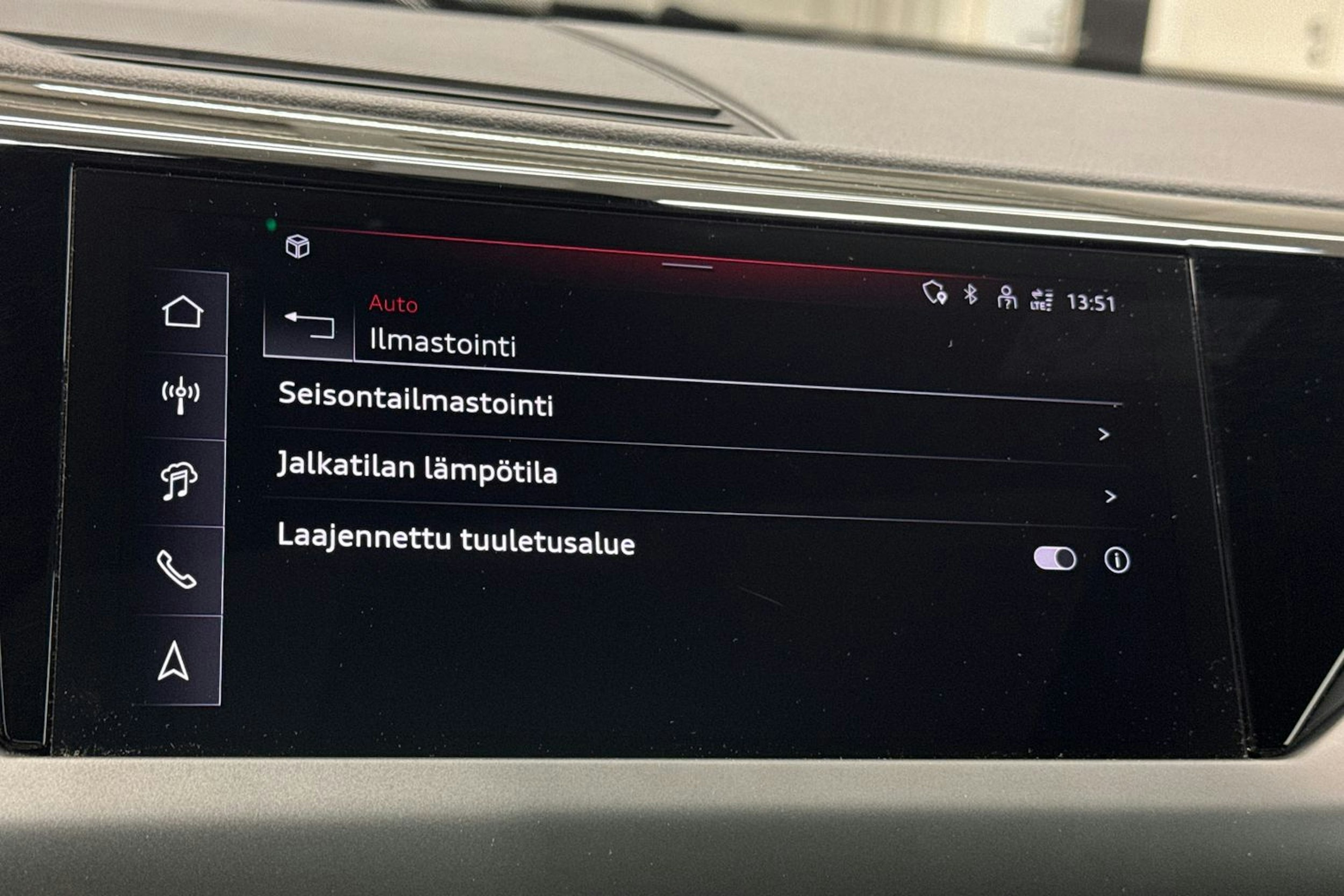 Musta Audi e-tron GT 2024 kuva 35.