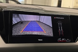 Musta Audi e-tron GT 2024 kuva 37.