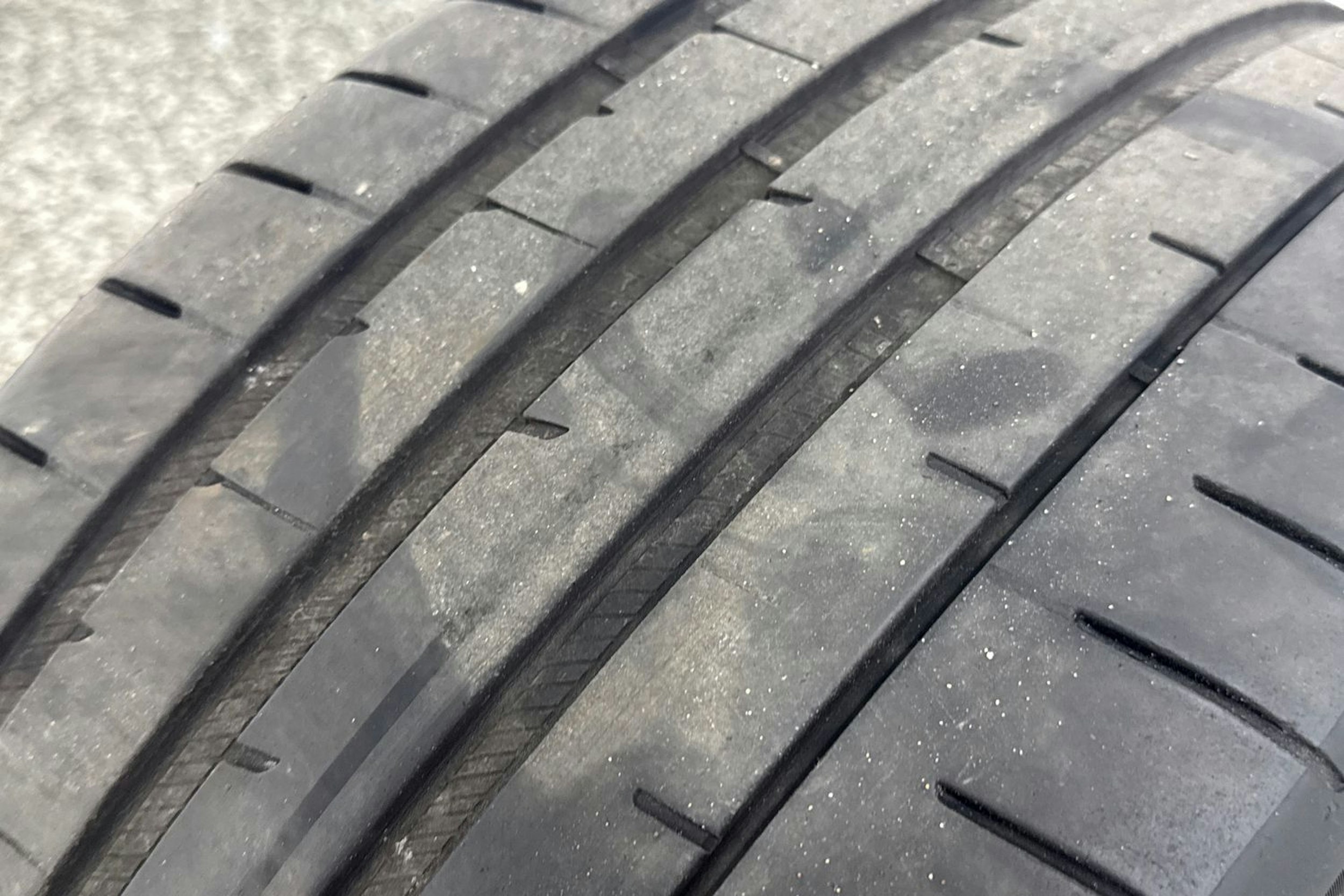 Musta Audi e-tron GT 2024 kuva 43.