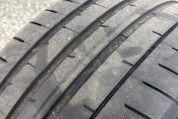 Musta Audi e-tron GT 2024 kuva 43.