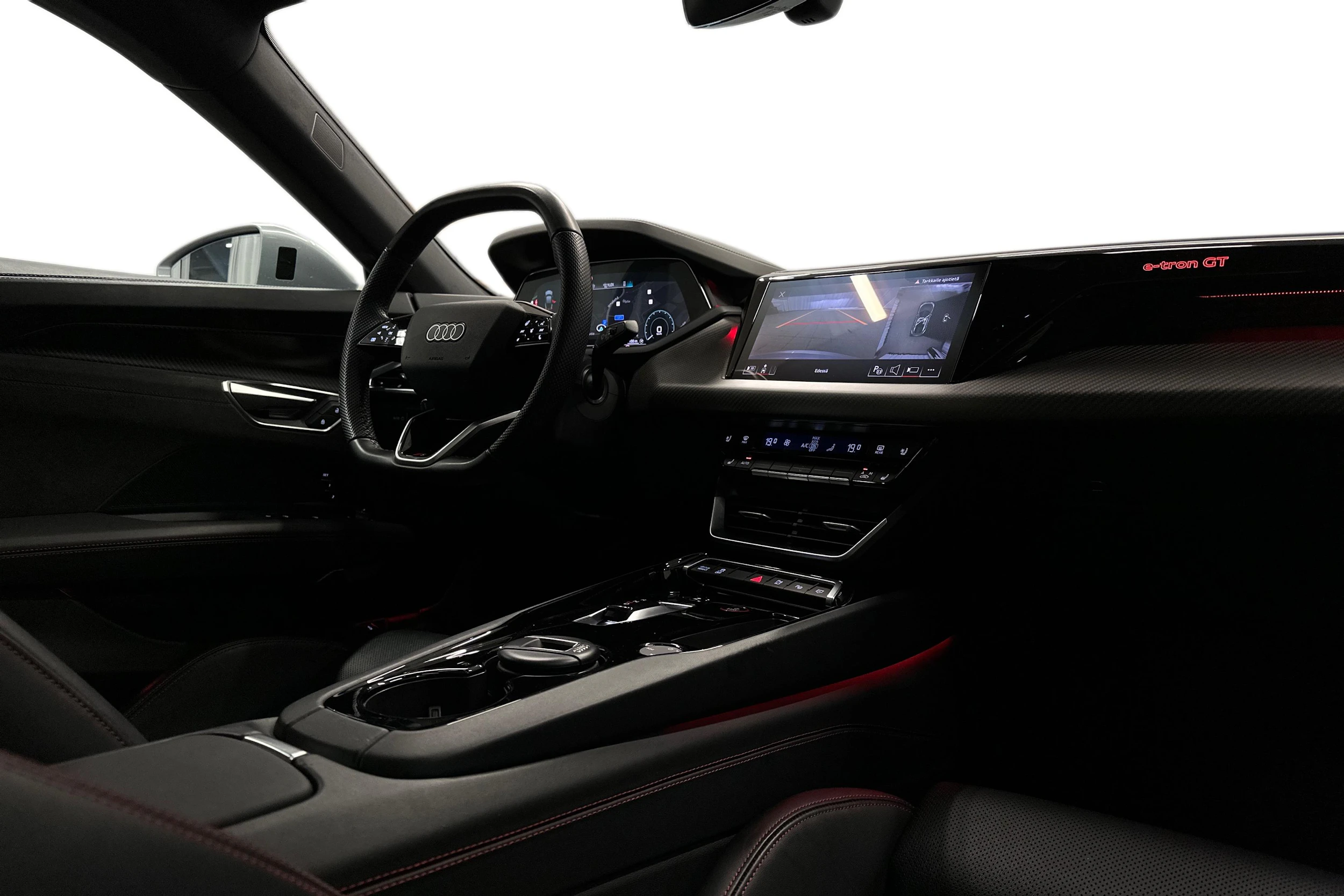 harmaa Audi e-tron GT 2025 kuva 7.