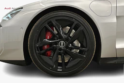 harmaa Audi e-tron GT 2025 kuva 9.