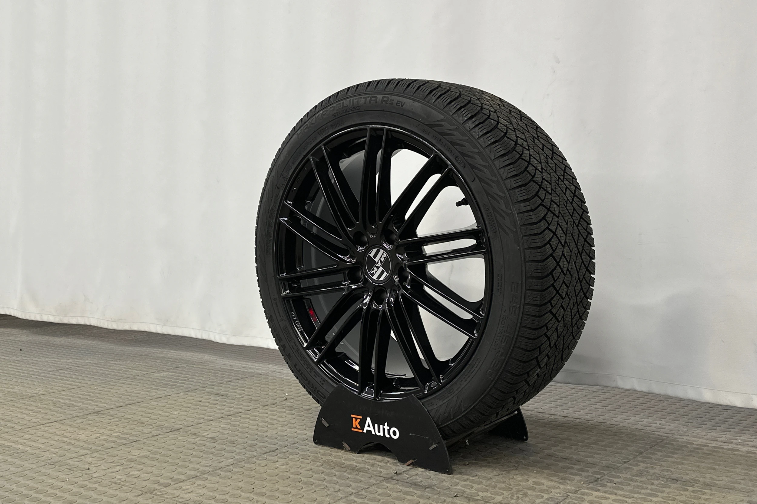 harmaa Audi e-tron GT 2025 kuva 10.