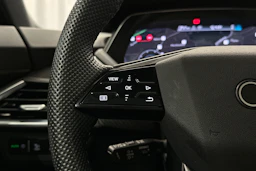 harmaa Audi e-tron GT 2025 kuva 11.