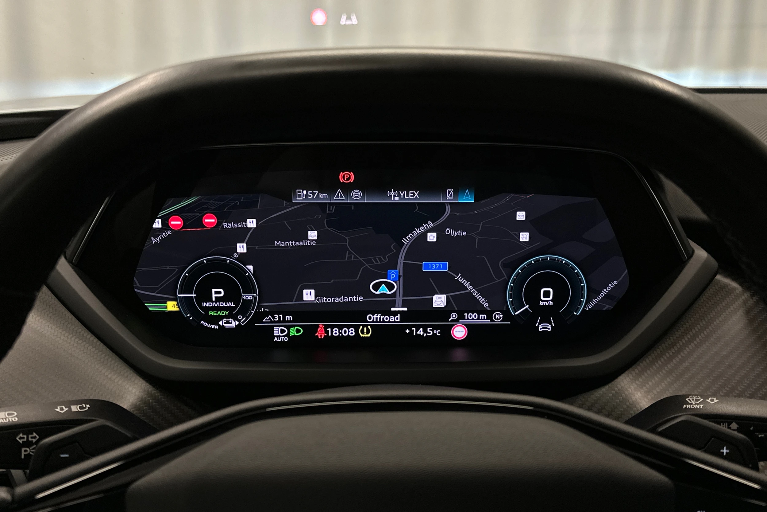 harmaa Audi e-tron GT 2025 kuva 13.