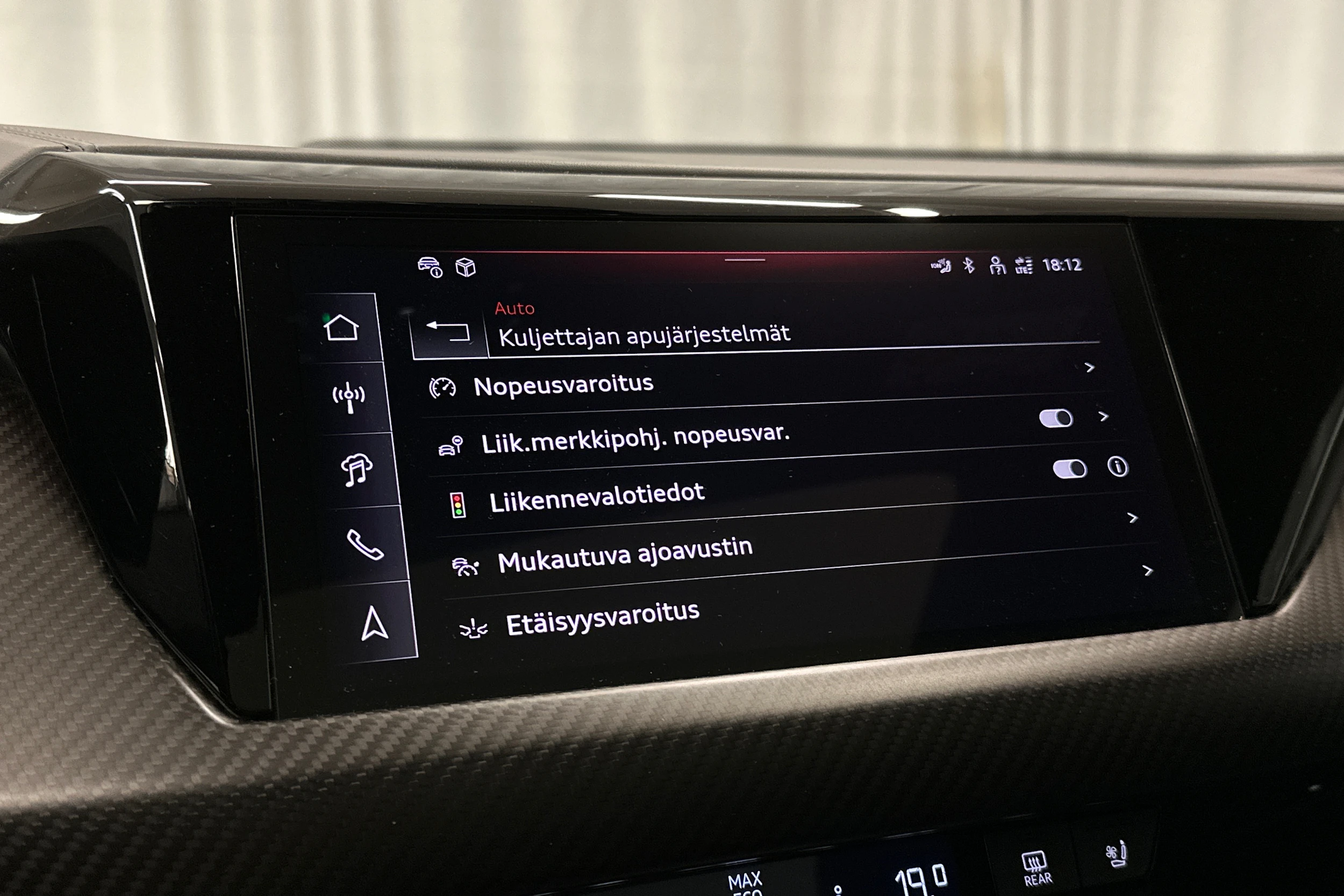 harmaa Audi e-tron GT 2025 kuva 21.