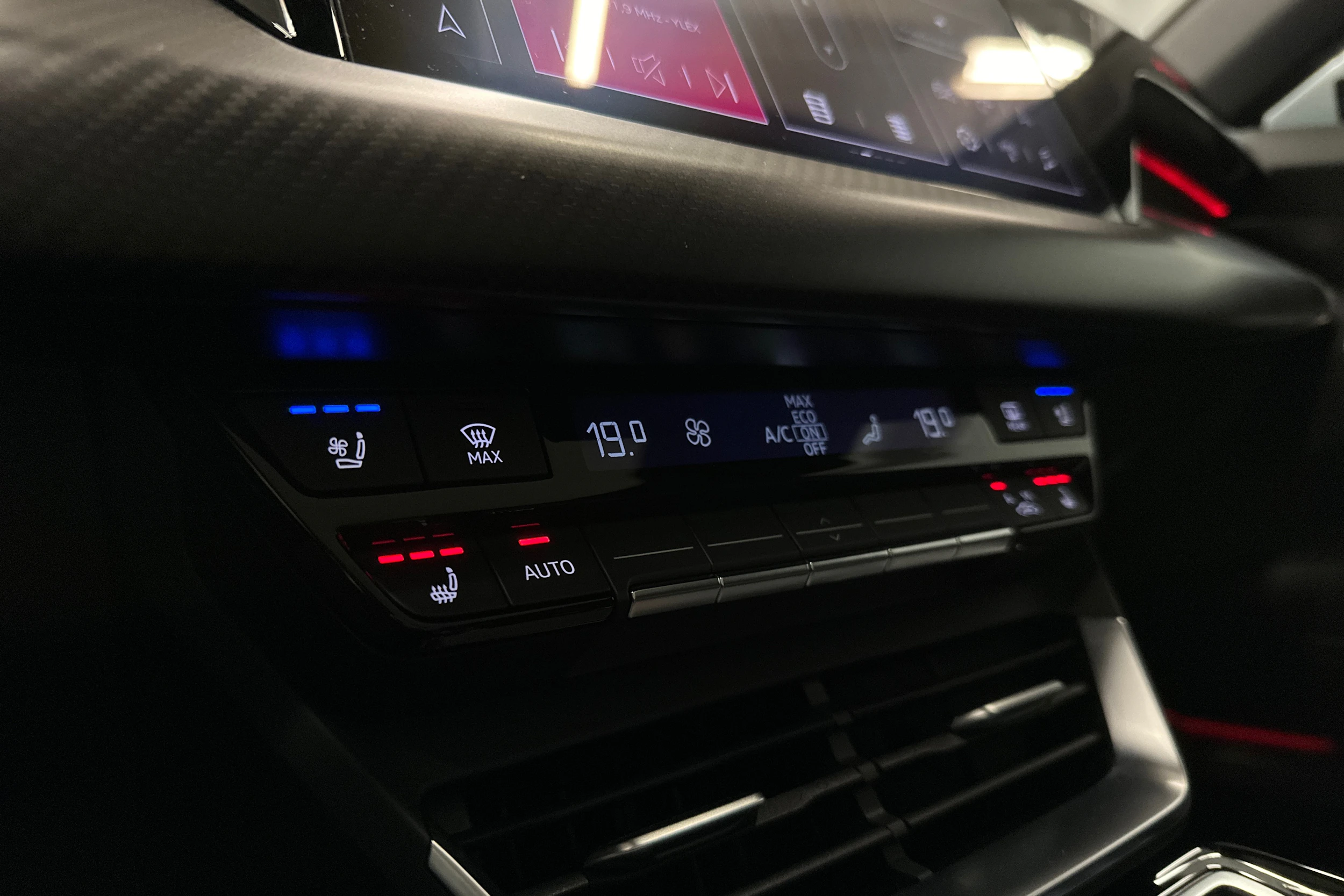 harmaa Audi e-tron GT 2025 kuva 23.