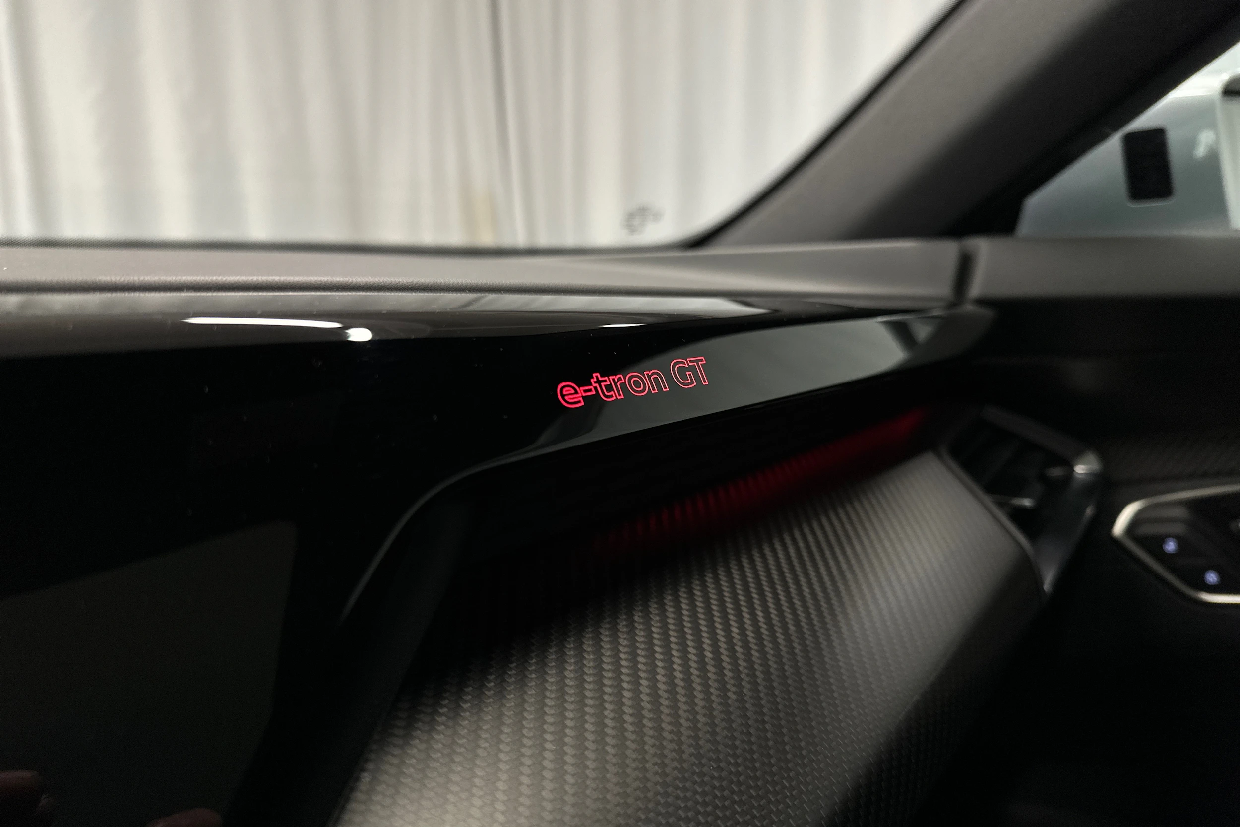 harmaa Audi e-tron GT 2025 kuva 24.