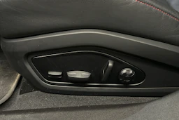 harmaa Audi e-tron GT 2025 kuva 26.