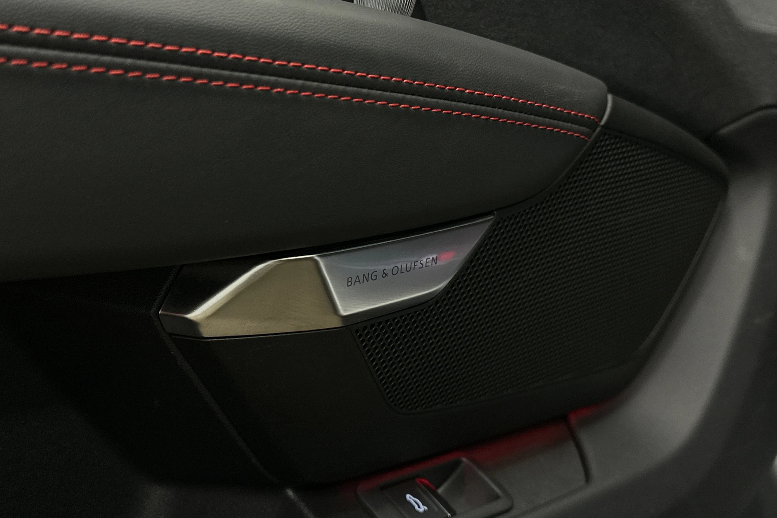 harmaa Audi e-tron GT 2025 kuva 27.