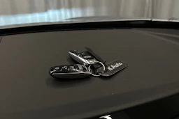 harmaa Audi e-tron GT 2025 kuva 32.