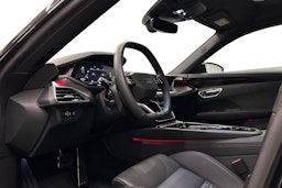 musta Audi e-tron GT 2025 kuva 7.