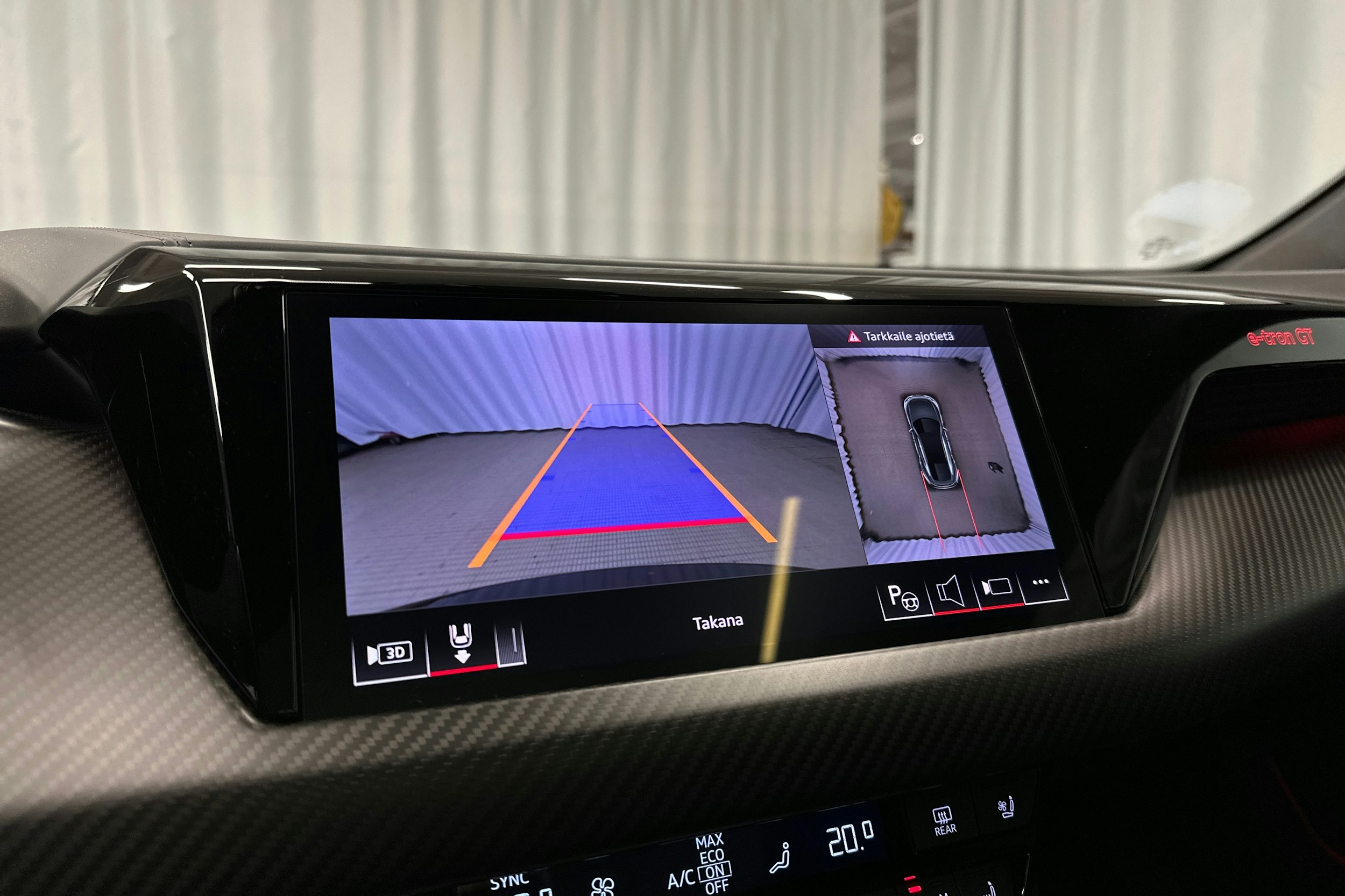 musta Audi e-tron GT 2025 kuva 18.